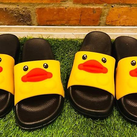 Yellow Duckling Homestay เซมปอร์นา ภายนอก รูปภาพ