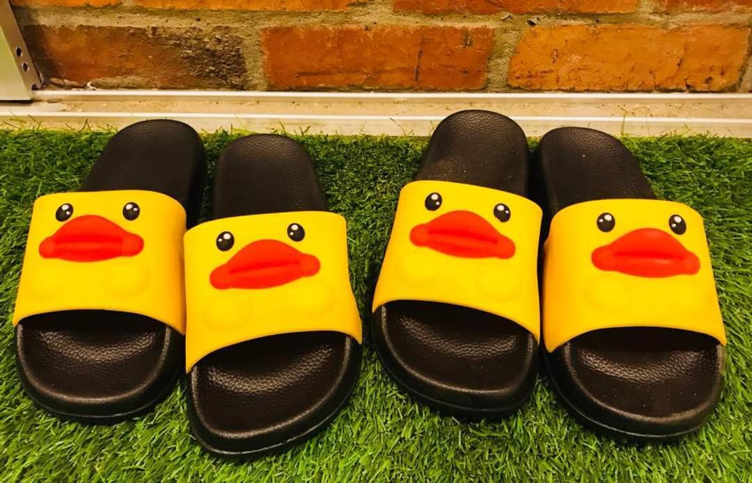Yellow Duckling Homestay เซมปอร์นา ภายนอก รูปภาพ